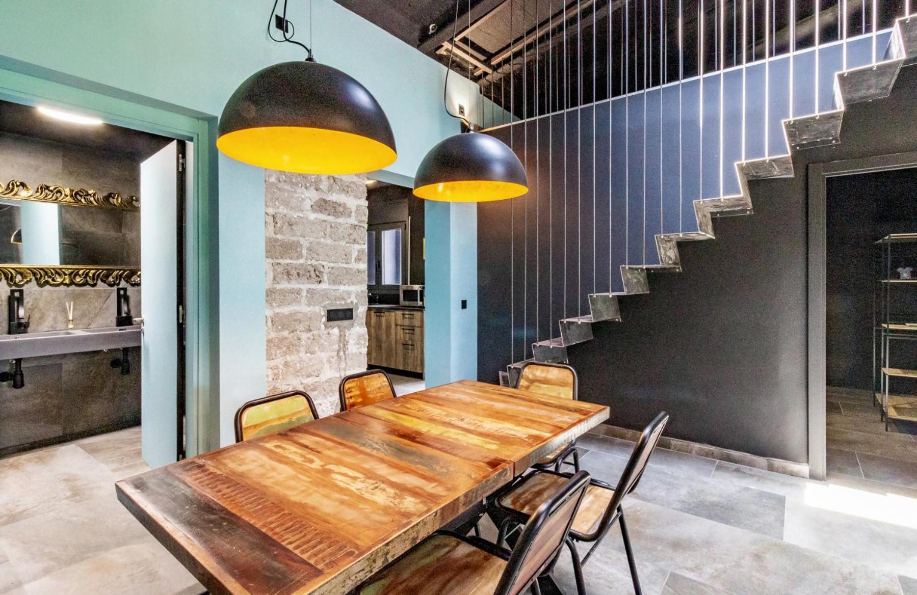 Black House Sorprendente Casa Estilo Industrial Olot Exteriör bild
